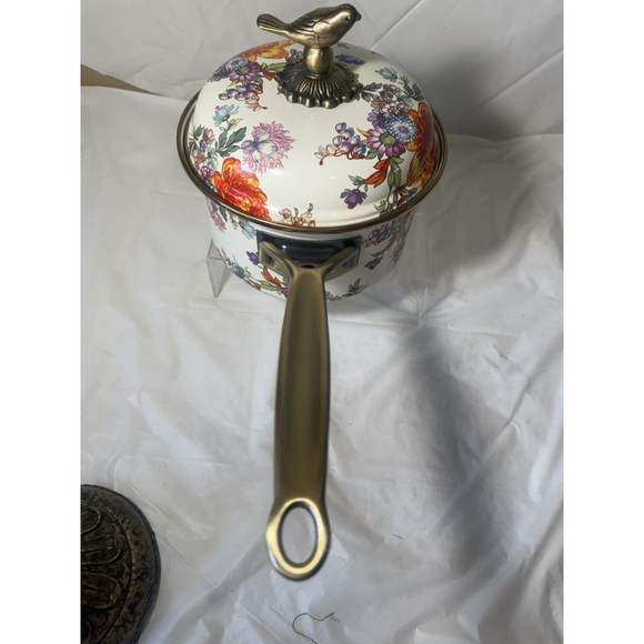 MacKenzie Childs White Flower Market 2.5 Quart Saucepan - Picture 3 of 15